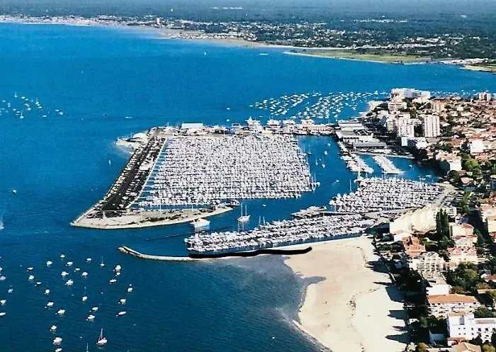 T2 51m2 Et Parking Privatif En Sous Sol Appartement *